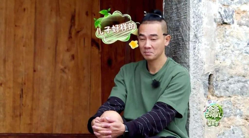 小泡芙现身陈小春演唱会与小小春重聚,春哥这个女儿奴满眼的宠爱