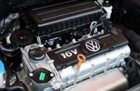 修车师傅：发动机的灰尘别用毛巾擦，学会用这招，灰尘就可全跑光