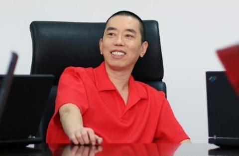 他靠一句“广告语”赚了500亿