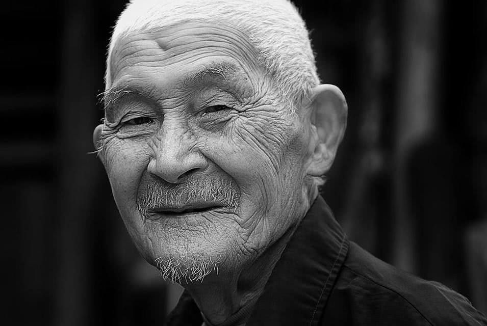 为什么老年人身上会有老年斑？原因就是这3点，过了45岁要注意