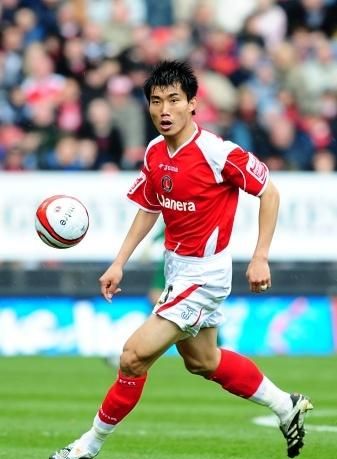 场边的忠实球迷郑智 网友评论一针见血