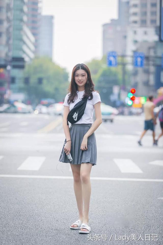 成都最美10条腿,看完再也不敢随便秀了,就怕微胖毁了
