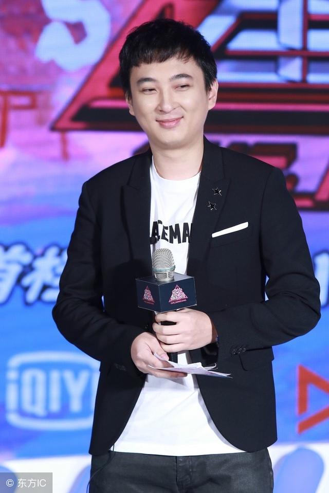 刘强东深夜发文道歉,章泽天的反应让人意外,王思聪却乐开了花