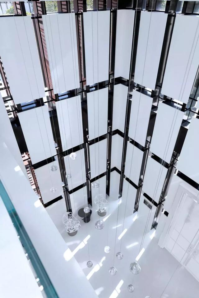 三亚极简白顶级度假别墅,更高一层的生活方式!