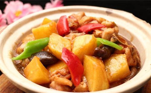 绝地求生之土豆焖鸡,跟着守柴炉烤鸭学做美食!