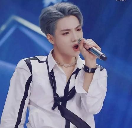 《青你》涌现宝藏男孩,邓超元神颜,你对李振宁真香了吗?