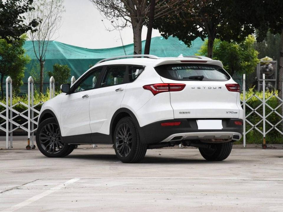 7万不到买中型SUV，1.5T加8AT，月销1.3万都说应该