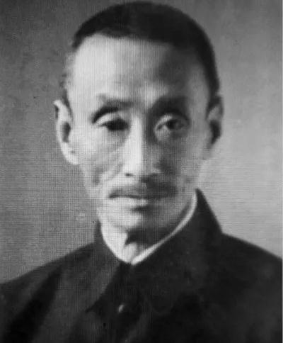 她母亲是日本人，她也是日本上流社会交际花，却为刺杀汉奸而牺牲