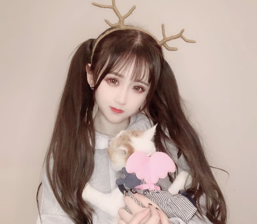 阿怪大魔王内衣照_cf阿怪大魔王金雨欣(2)