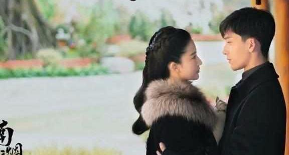 刘亦菲被指人气下降已经糊了，新剧上映却冲上第一，小花都怂了