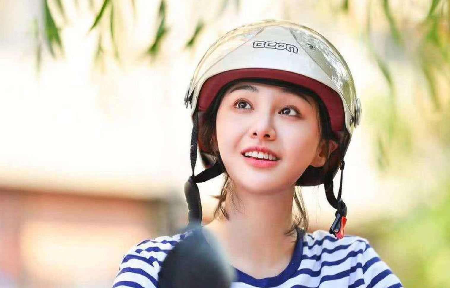 赵宝刚用炸裂评价郑爽在《青春斗》的演技,网