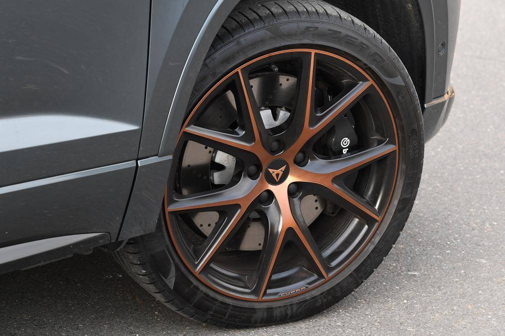 探歌R还没量产它就敢卖36万,5.2秒破百,超过高尔夫GTI
