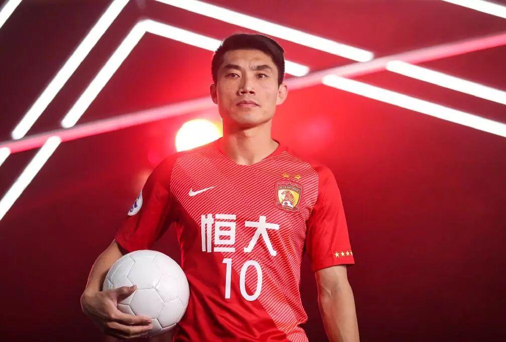 郑智或将交出恒大队长袖标 中国足球第一人即