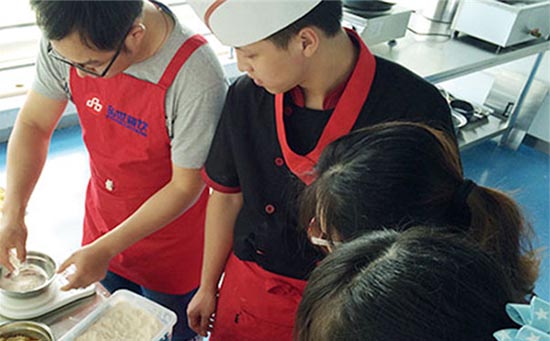 品世餐饮加盟来告诉大家,创业有哪些注意事项