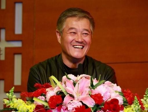 他是改变赵本山命运的人，背后最强劲的靠山，帮他屹立多年不倒！