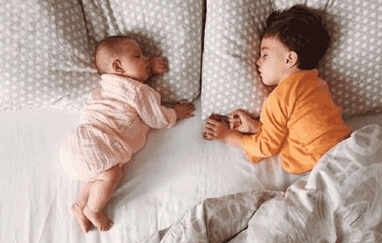 天气逐渐变冷, 宝宝睡觉防踢被妙招, 有效预防感