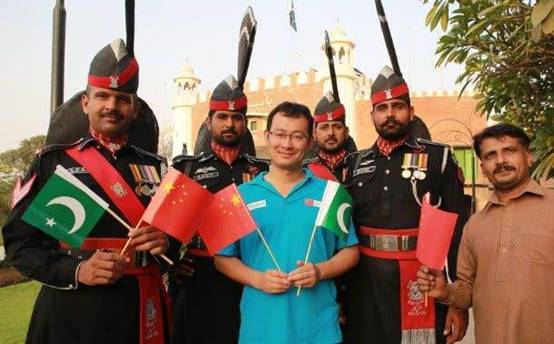 巴基斯坦真是老铁 对待中国游客十分热情 但不