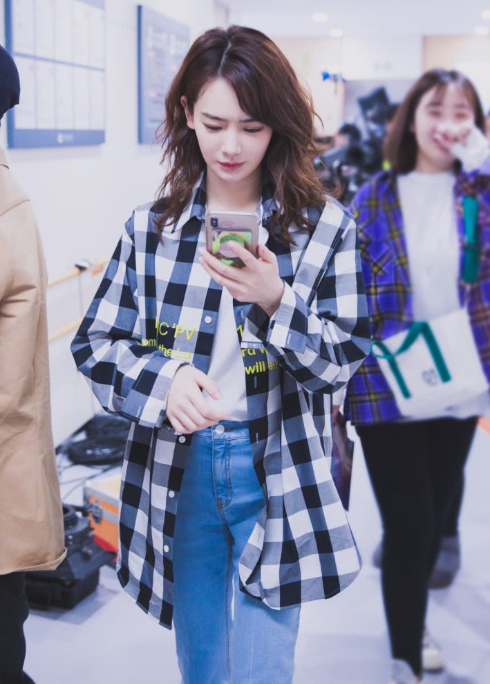 风衣英语怎么写_短款风衣怎么搭配图片(3)