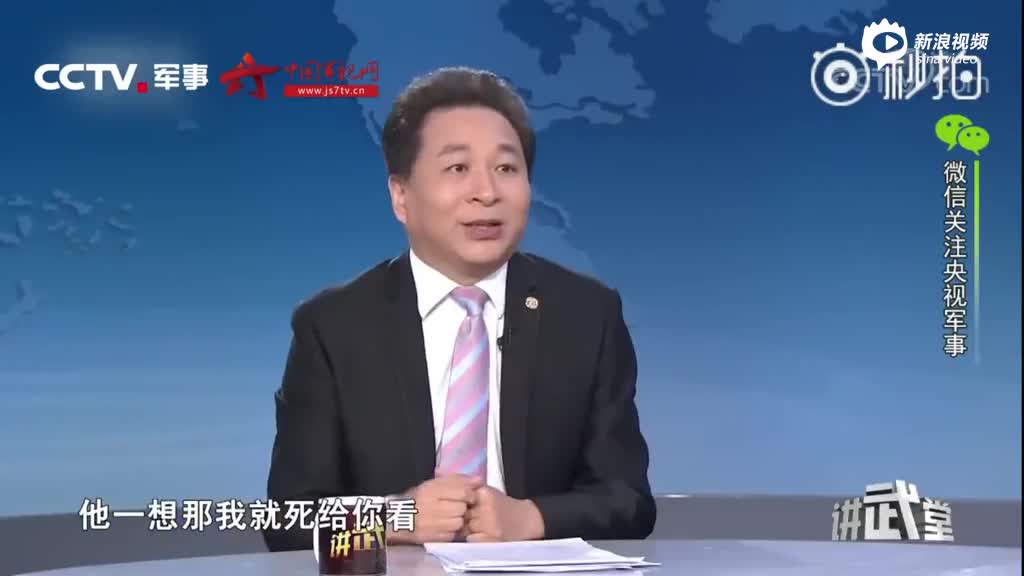 马术精湛!俄罗斯美女骑兵接受采访雪地骑马