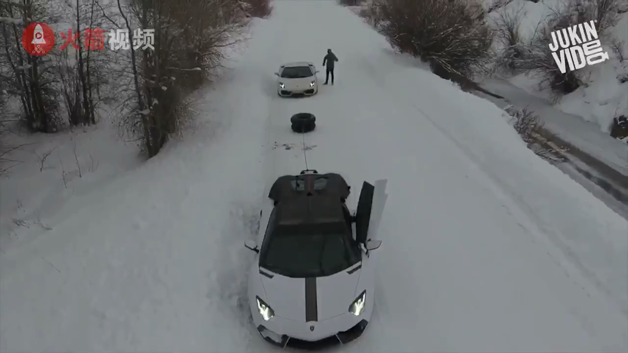 一部视频让你见识下，歪果仁是怎样开跑车的... 铲雪、托运家禽都来了  ...