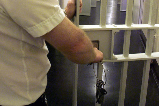 索恩利已被暂时监禁