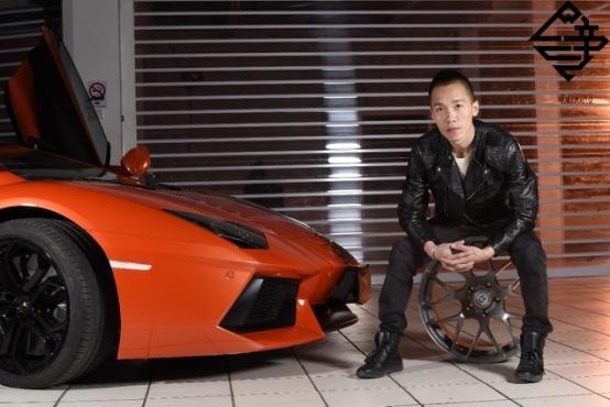 土豪主播大志气 带千万兰博基尼进藏 怒砸超跑