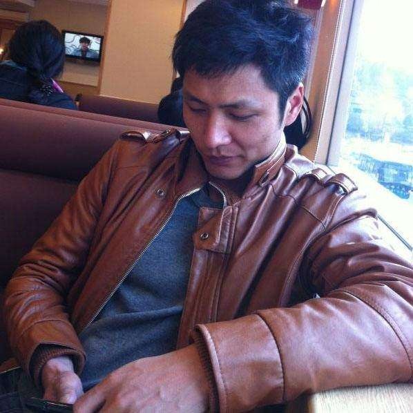 前同事结婚我微信随礼300, 次日钱退回, 我也被