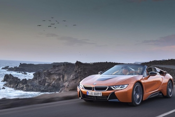 花200万买一台三缸车怎样？如何看宝马i8的改款