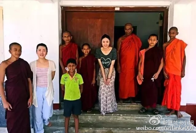 90后美少女在斯里兰卡边上学边创业