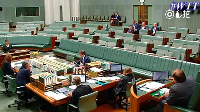 澳洲议员在讨论同婚法案时向男友求婚