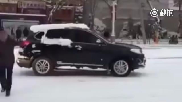 四驱 SUV 买车时舍不得加点钱买四驱，现在知道重要性了吧，PS：作为斯...