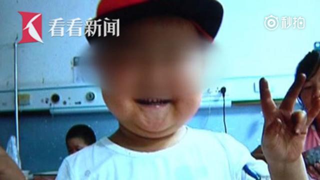 7岁男童患绝症坚持与病魔斗争