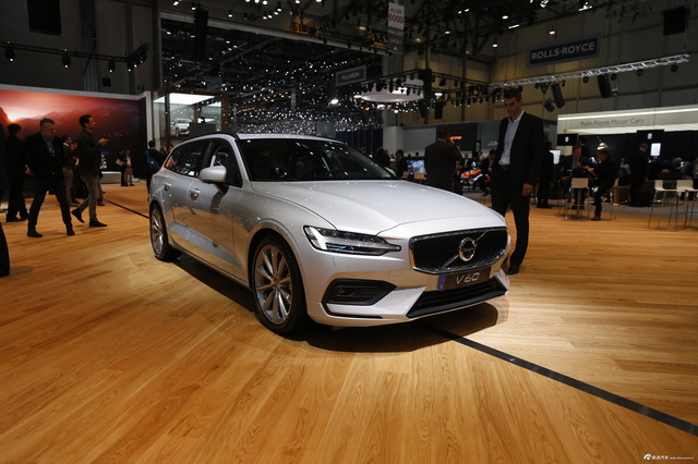 图集|日内瓦车展 沃尔沃全新V60正式亮相