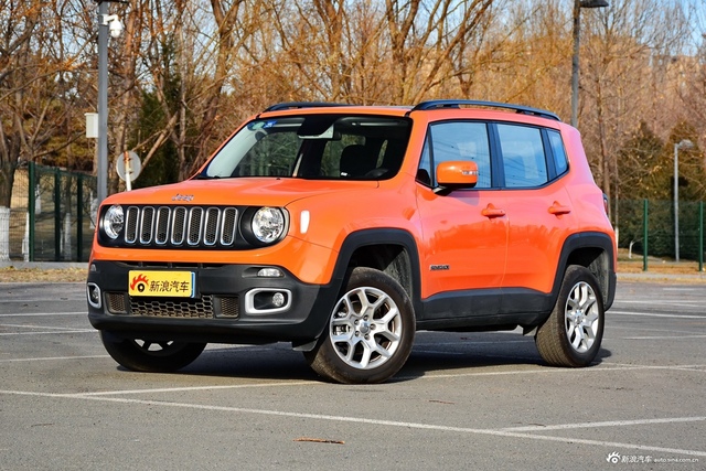 2017款自由侠2.0L自动四驱越能版