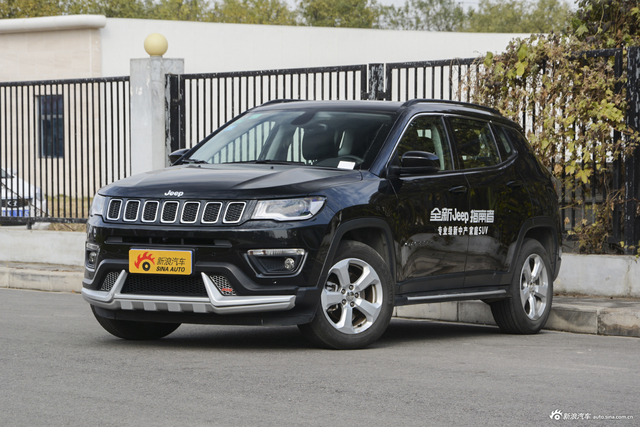 2017款撼路者2.0T自动四驱菁英版汽油5座