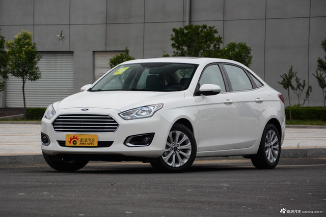 2017款福睿斯幸福版1.5L自动时尚型