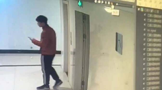 老总追员工_女员工陪老总睡觉图片(3)