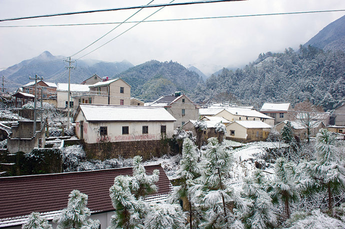 现实版的富春山居图,一夜大雪让桐庐的这座小村子美的宛如仙境!