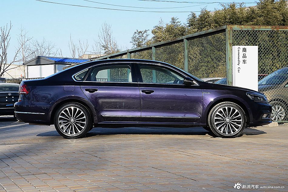 2016款帕萨特2.0T自动至尊版380TSI