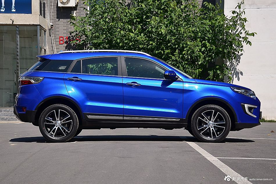 2016款驭胜S330 1.5T自动四驱旗舰版