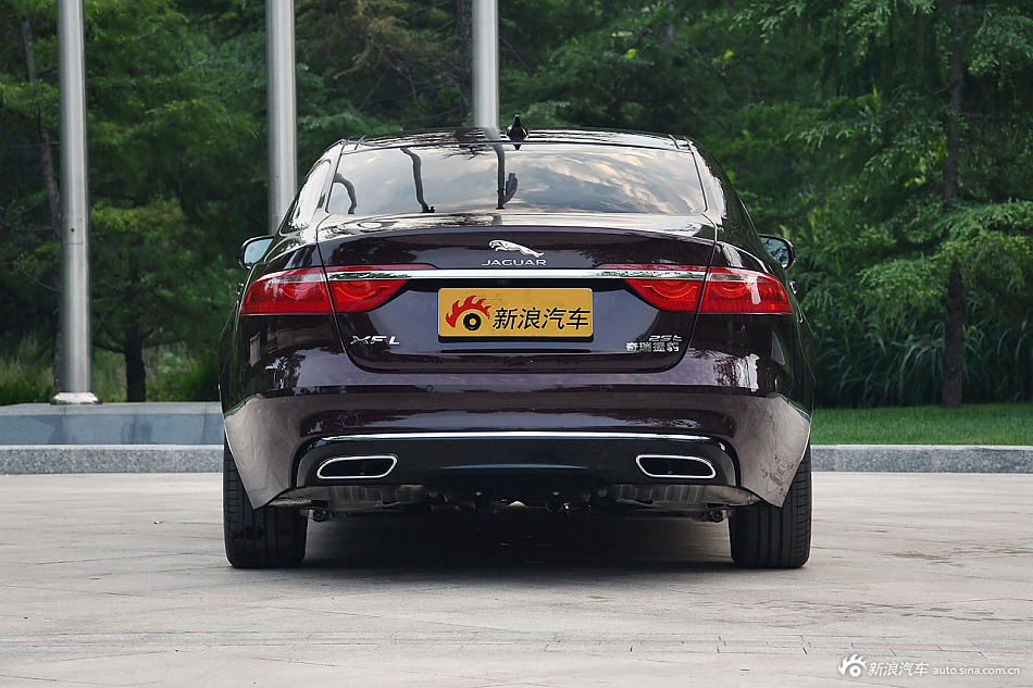 2016款捷豹XFL 2.0T自动240PS奢华版
