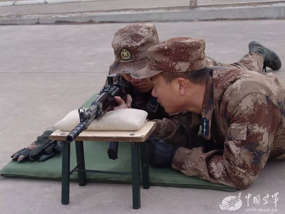 12月18日，最值得你分享的10条军事微信