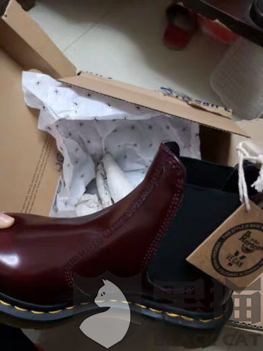 怎么才能不磨鞋底 5519-imfiehp9800901.png