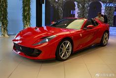 812GTS，法拉利旗舰的硬敞版。530起。结构感挺强的。