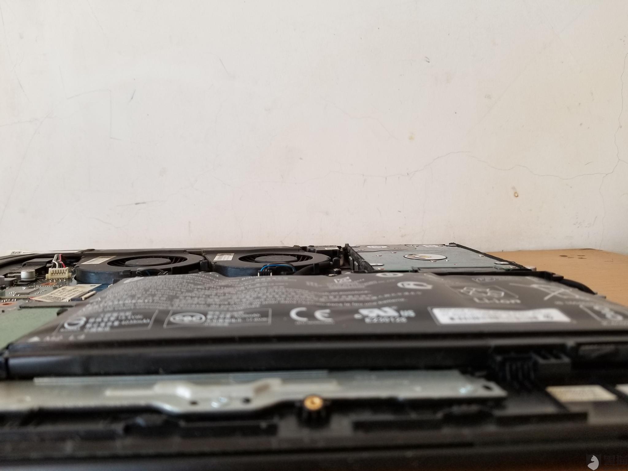 黑猫投诉:惠普暗影精灵二代pro笔记本电脑,电池鼓包发热问题