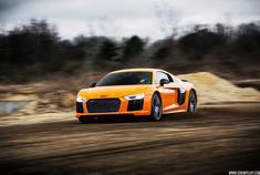 Audi 旗舰跑车，R8 V10大排自吸发动机