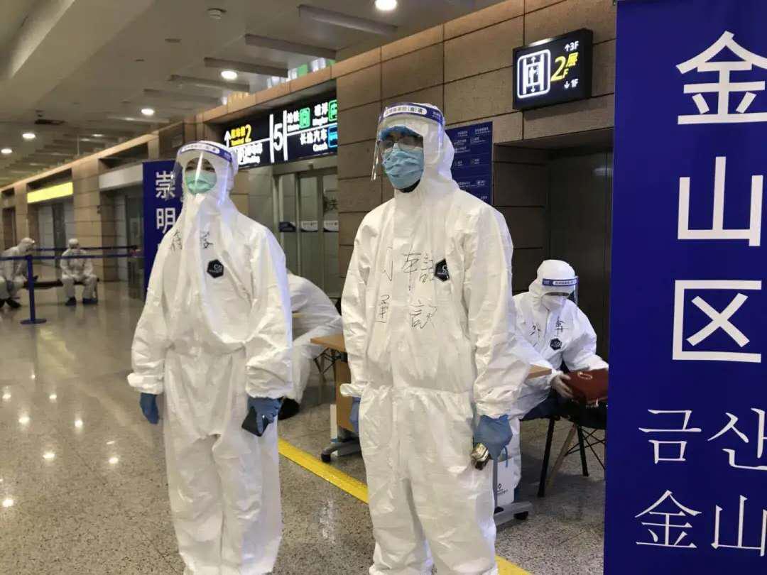 在机场，志愿者的一句话，让日本旅客红了眼眶