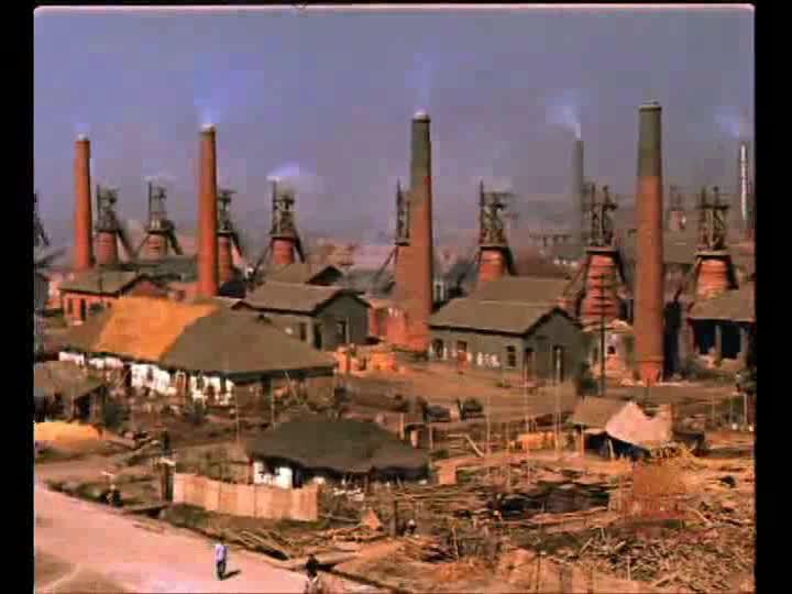 珍贵历史影像 1959年大炼钢铁 到处可见小高炉