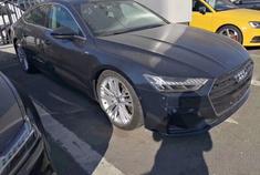 奥迪A7 55TFSI 3.0T四驱动感型加配版