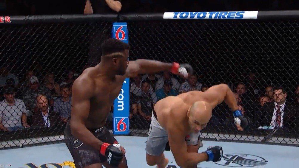 ufc最恐怖重炮手纳干诺 francis ngannou vs 多斯桑托斯 junior dos s